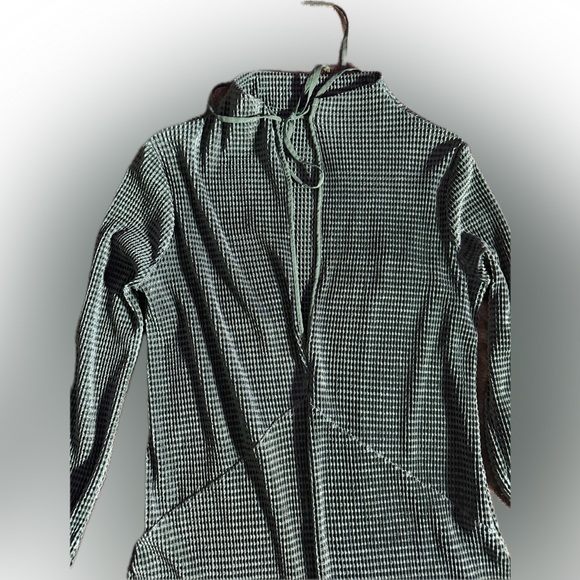 Zara Tunic Dress in Emerald Green - Picture 6 of 12